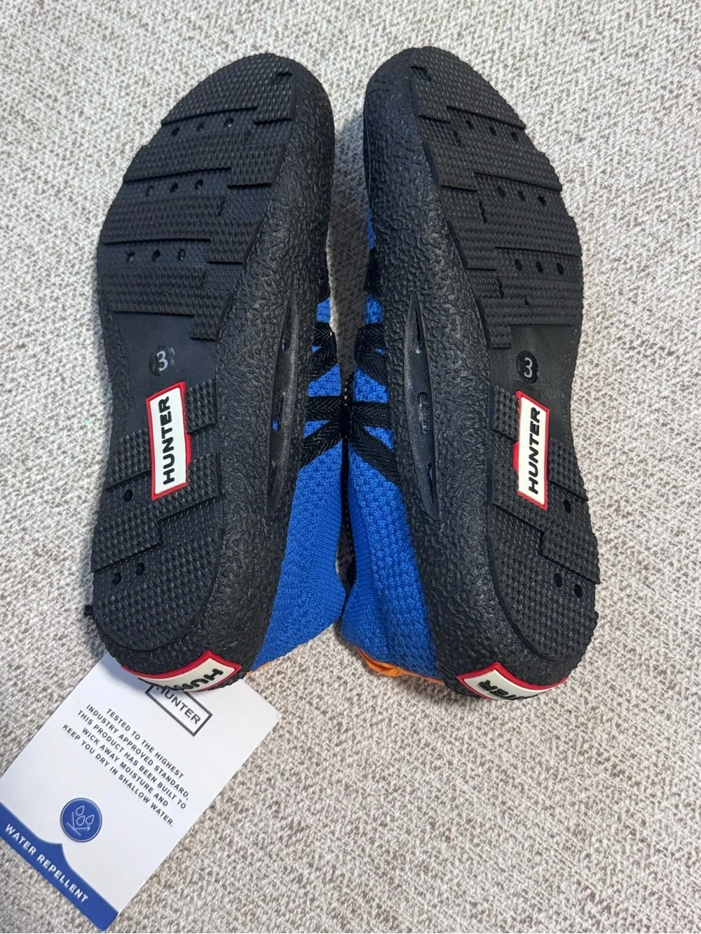 Hunter Kids Blue & Black Water Shoes with Orange Pull Tabs